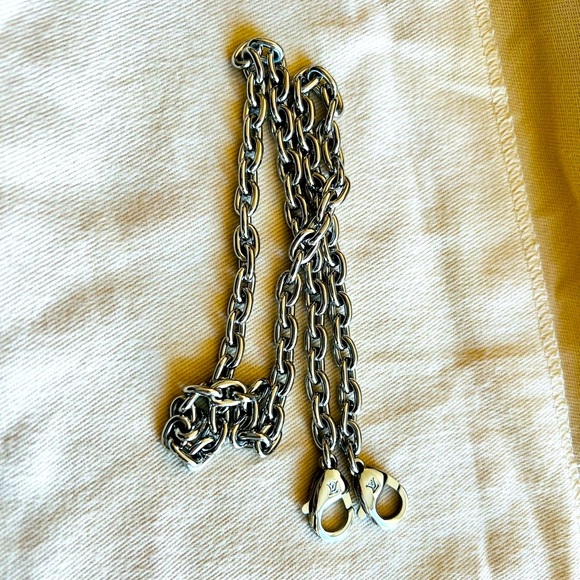 Louis Vuitton Short Shoulder Chain Strap - New - Picture 8 of 8